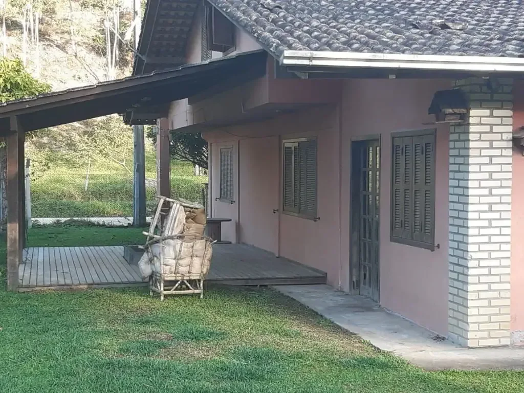 Mais fotos de Sítio com Lago de Peixes e Riacho no Bairro Caetés em Camboriú – 25.125m², Casa, Frutíferas e Lazer Completo