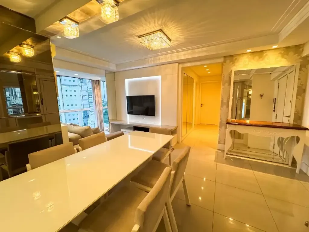 Foto 12 de Apartamento Mobilado na Barra Sul em Balneário Camboriú – 100m da Praia, Vista para o Rio Camboriú e Andar Alto