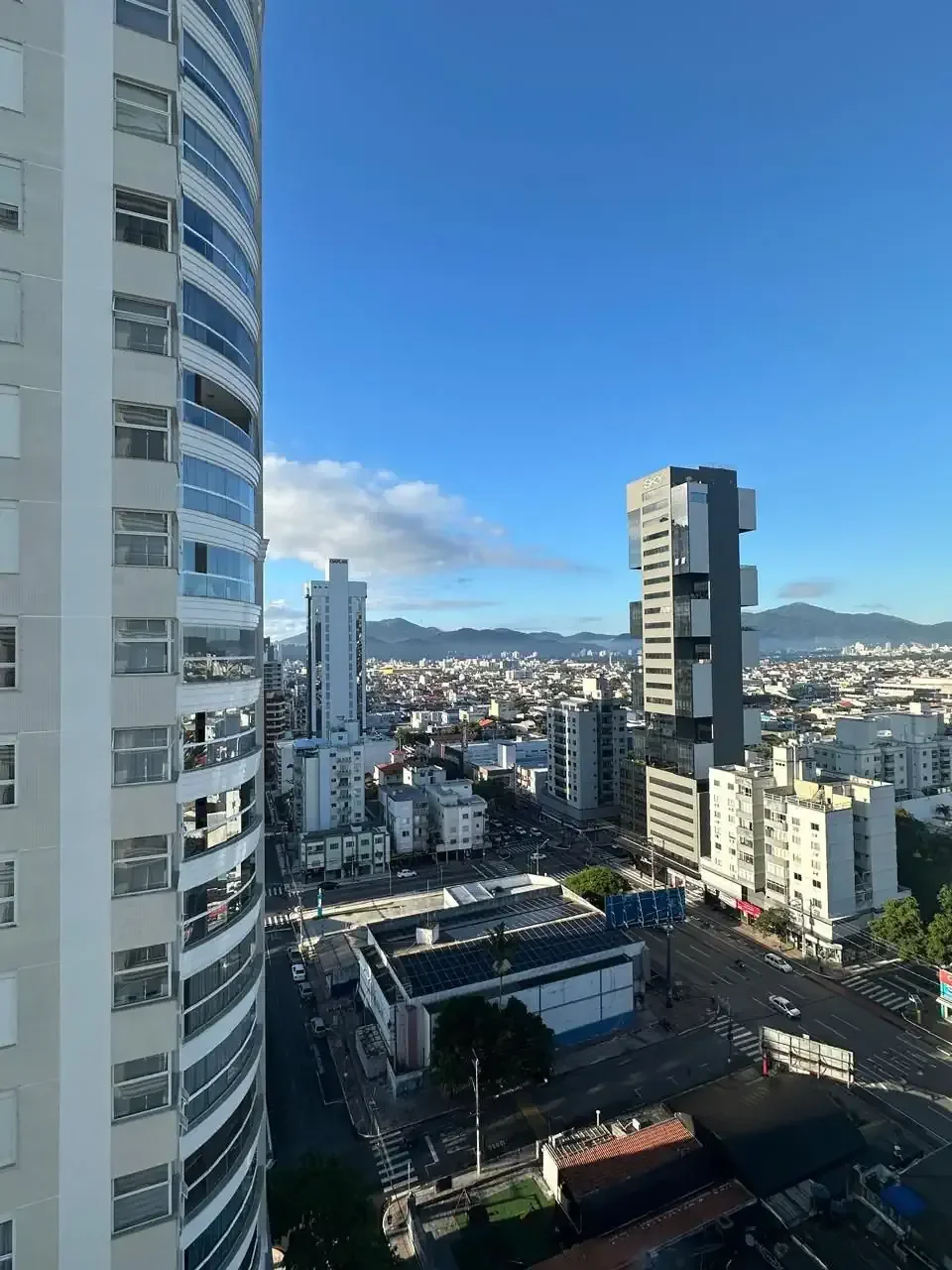 Apartamento Mobilado com 3 Suítes no Centro de BC – Entre a Av. Brasil e a Terceira Avenida, Tranquilidade Total e Lazer Completo