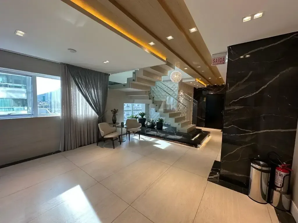 Foto 10 de Apartamento com 4 Quartos e 2 Suítes no Centro de BC – 132m², Mobilado, Rua Reta ao Mar e a Poucos Passos da Terceira Avenida